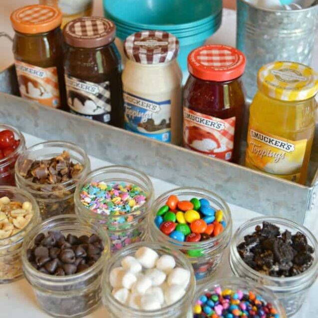 How to build the ultimate sundae bar.