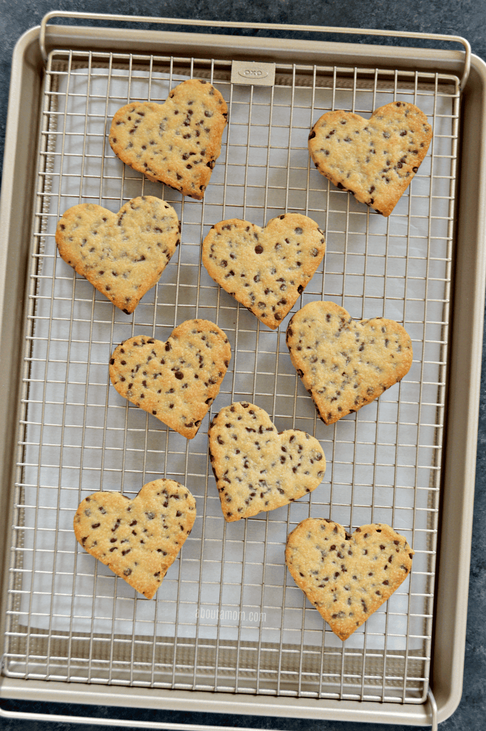 【中古】 CHOCOLATE CHIP COOKIES/ HOLLOW HEART Easy Heart Shaped Chocolate Chip Cookies - Bake & Bacon