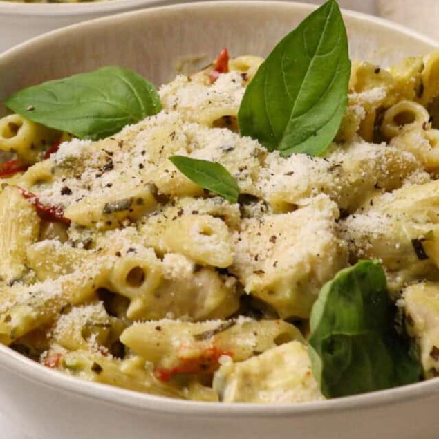 cropped-Chicken-Pesto-Pasta-Recipe-Feature-4.jpg