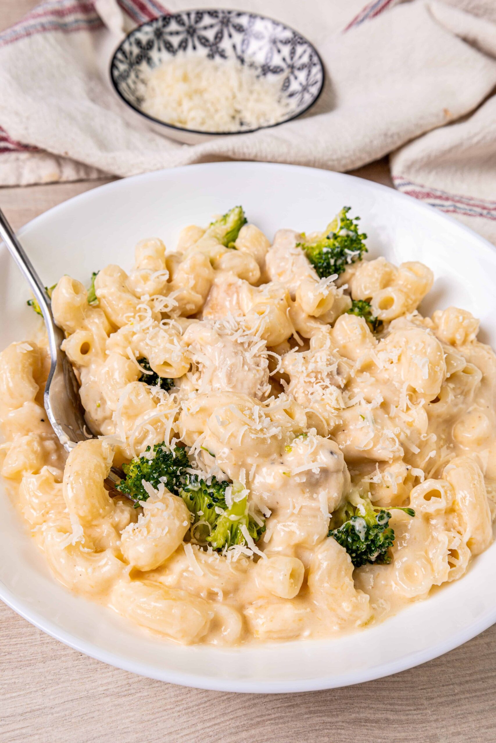 Chicken Mac And Cheese - About a Mom