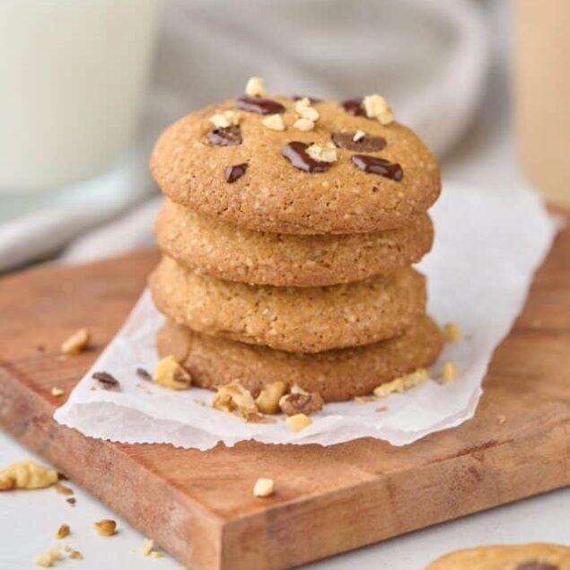 Keto Chocolate Chip Cookies