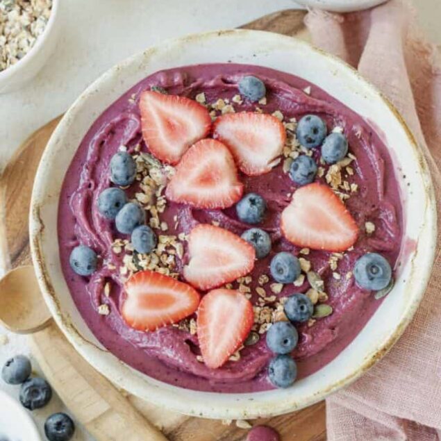 cropped-acai-bowl-recipe-a_acai_bowl_feature_1.jpeg