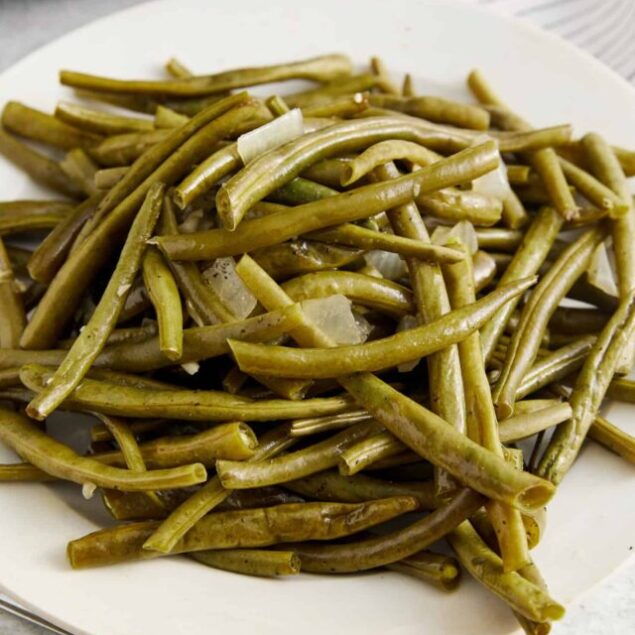 cropped-slow-cooker-green-beans-a_aam_slow-cooker-green-beans21830_features_5.jpeg