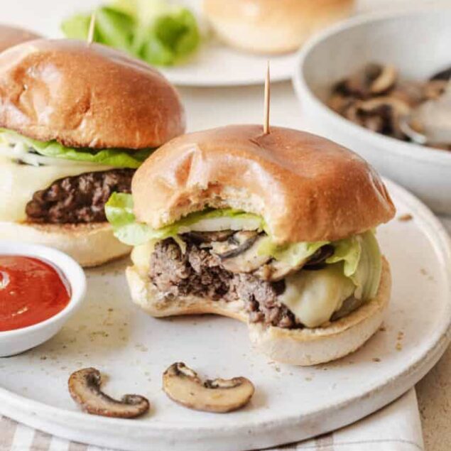 cropped-mushroom_swiss_burger_recipe-feature-1.jpeg