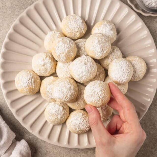 cropped-a-italian_wedding_cookies-feature-2.jpeg