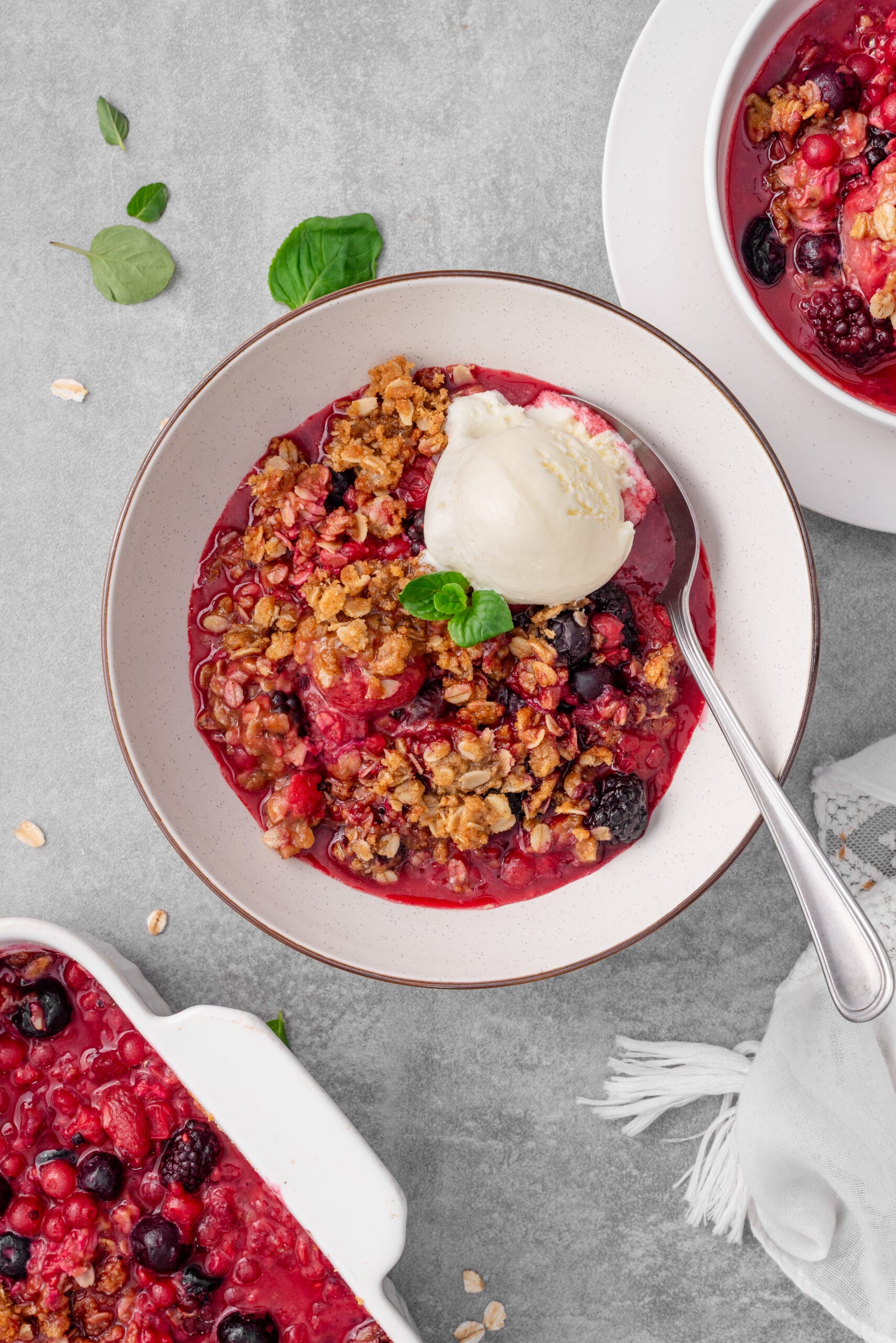 Berry crisp recipe in a bowl shot from above