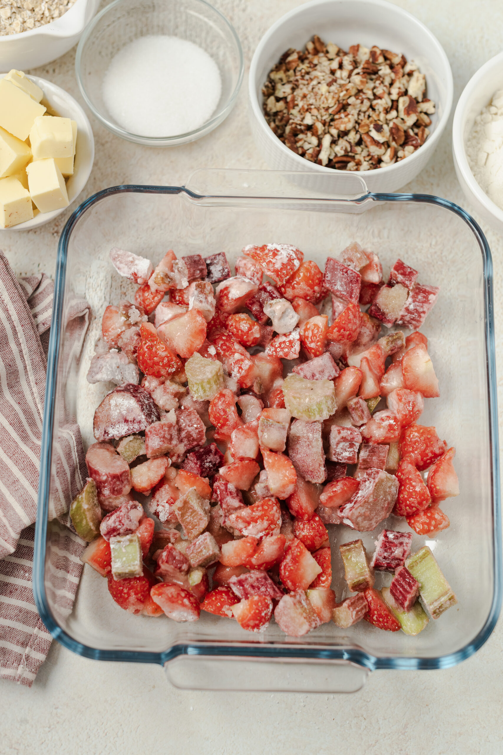 Strawberry Rhubarb Crisp - aboutamom